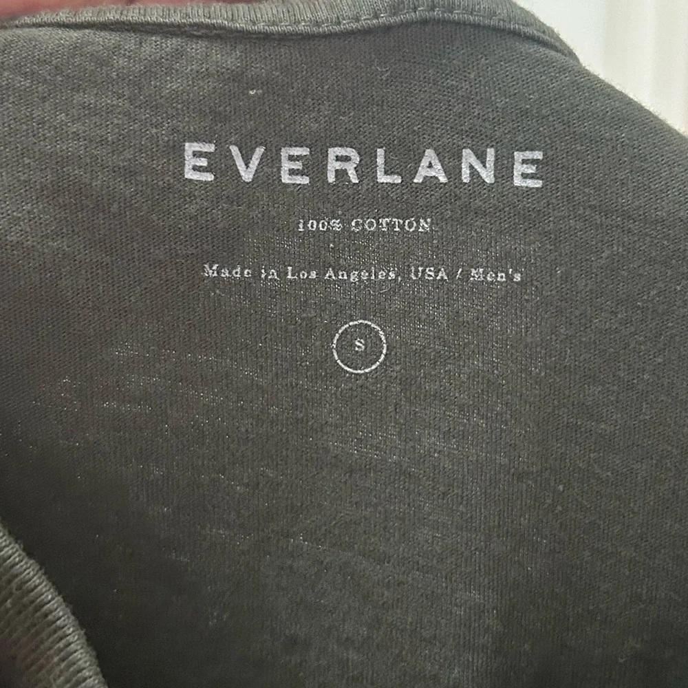 Everlane dark‎ green men’s 100% cotton pocket tee shirt - Picture 6 of 6